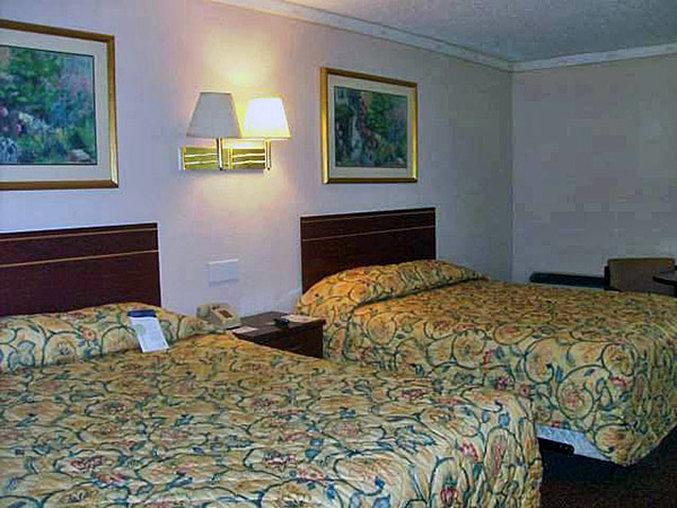 Hotel 6-tampa, Fl - Fairgrounds Heartland