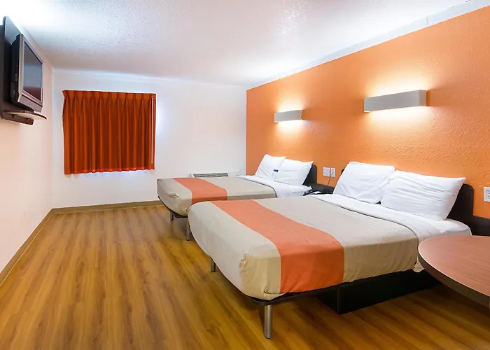 Motel 6-Tampa, Fl - Fairgrounds